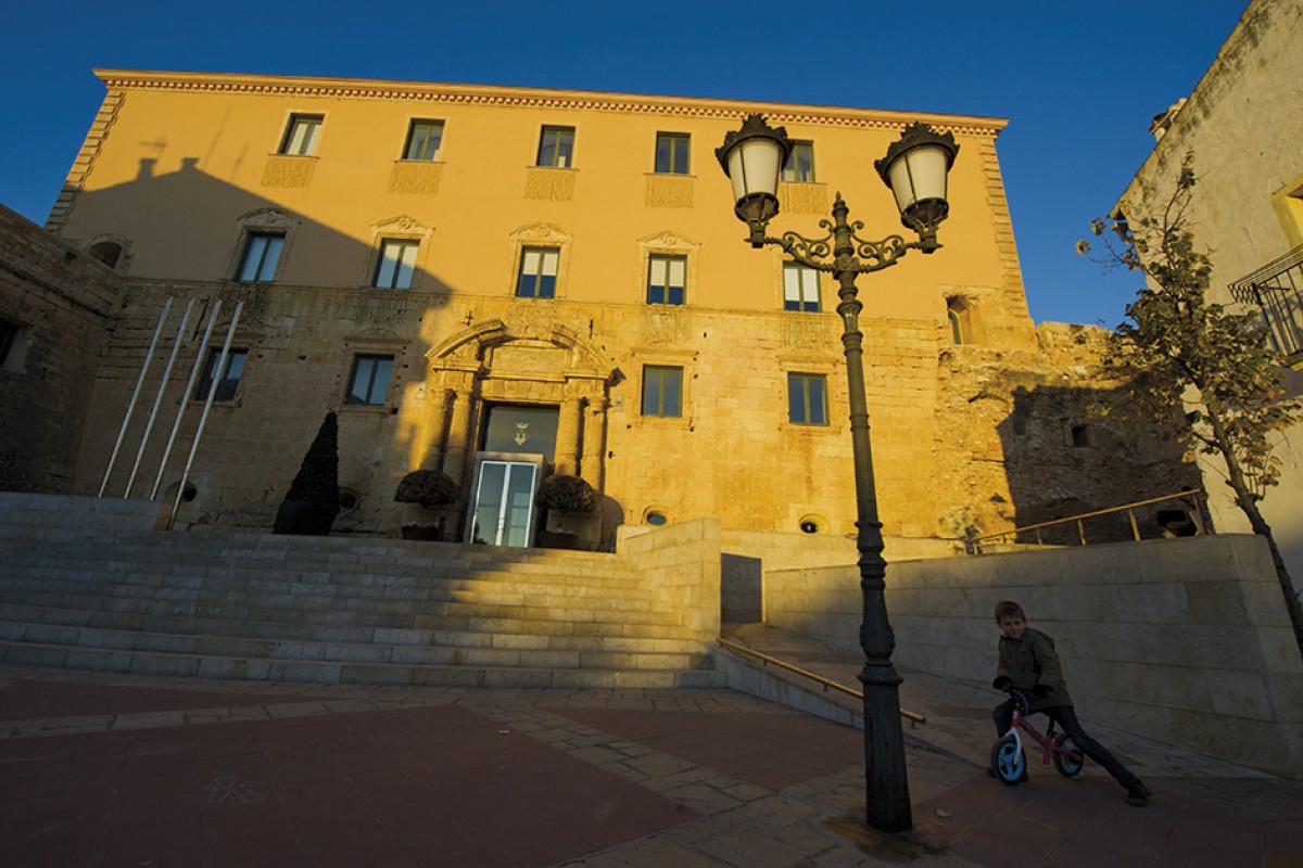 Descubre la Belleza del Casco Antiguo de Torredembarra: Historia, Encanto y Comodidad